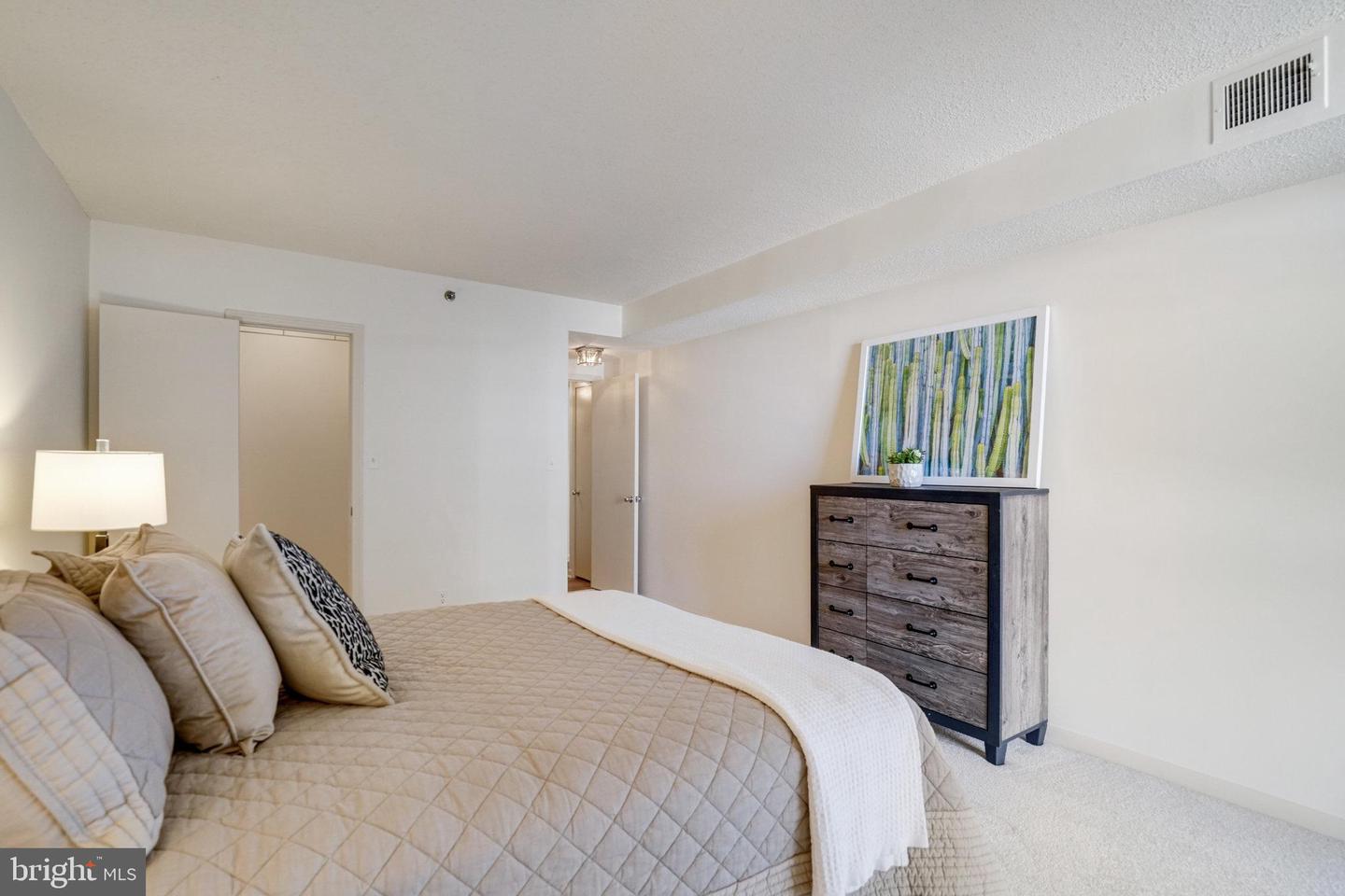 1016 S WAYNE ST #406, ARLINGTON, Virginia 22204, 1 Bedroom Bedrooms, ,1 BathroomBathrooms,Residential,For sale,1016 S WAYNE ST #406,VAAR2060344 MLS # VAAR2060344 1016 S WAYNE ST #406, ARLINGTON, Virginia 22204, 1 Bedroom Bedrooms, ,1 BathroomBathrooms,Residential,For sale,1016 S WAYNE ST #406,VAAR2060344 MLS # VAAR2060344