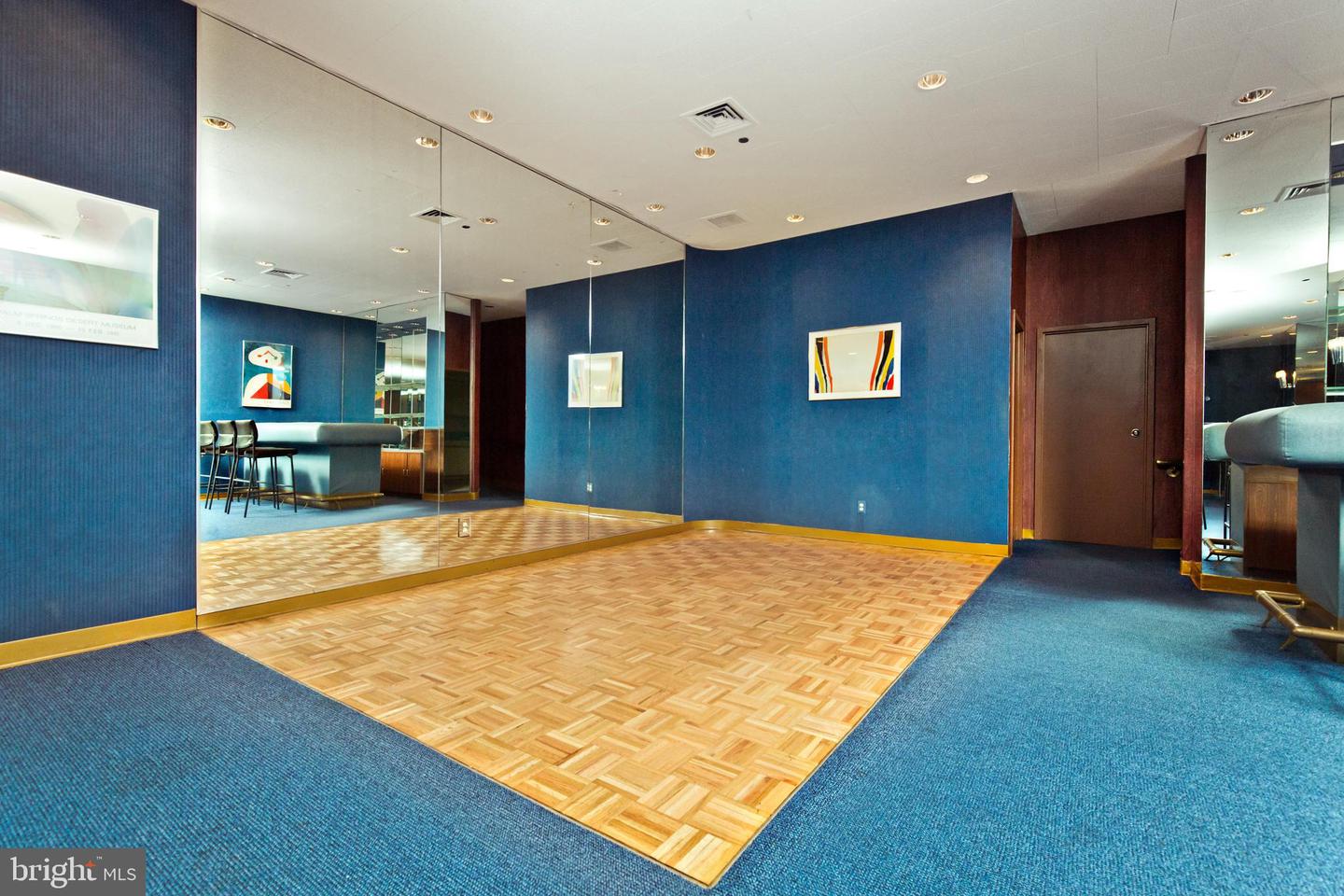 1016 S WAYNE ST #406, ARLINGTON, Virginia 22204, 1 Bedroom Bedrooms, ,1 BathroomBathrooms,Residential,For sale,1016 S WAYNE ST #406,VAAR2060344 MLS # VAAR2060344 1016 S WAYNE ST #406, ARLINGTON, Virginia 22204, 1 Bedroom Bedrooms, ,1 BathroomBathrooms,Residential,For sale,1016 S WAYNE ST #406,VAAR2060344 MLS # VAAR2060344