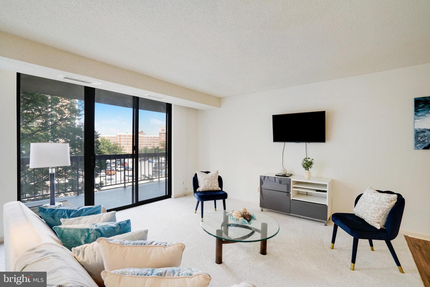 1016 S WAYNE ST #406, ARLINGTON, Virginia 22204, 1 Bedroom Bedrooms, ,1 BathroomBathrooms,Residential,For sale,1016 S WAYNE ST #406,VAAR2060344 MLS # VAAR2060344 1016 S WAYNE ST #406, ARLINGTON, Virginia 22204, 1 Bedroom Bedrooms, ,1 BathroomBathrooms,Residential,For sale,1016 S WAYNE ST #406,VAAR2060344 MLS # VAAR2060344