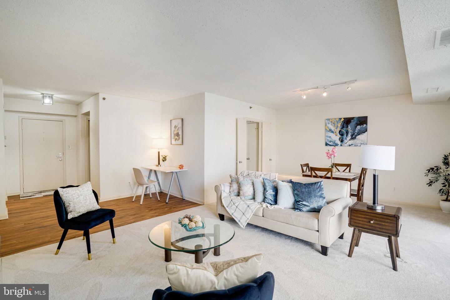 1016 S WAYNE ST #406, ARLINGTON, Virginia 22204, 1 Bedroom Bedrooms, ,1 BathroomBathrooms,Residential,For sale,1016 S WAYNE ST #406,VAAR2060344 MLS # VAAR2060344 1016 S WAYNE ST #406, ARLINGTON, Virginia 22204, 1 Bedroom Bedrooms, ,1 BathroomBathrooms,Residential,For sale,1016 S WAYNE ST #406,VAAR2060344 MLS # VAAR2060344