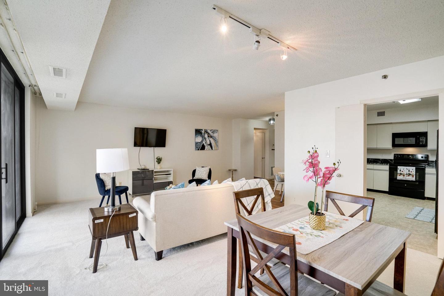 1016 S WAYNE ST #406, ARLINGTON, Virginia 22204, 1 Bedroom Bedrooms, ,1 BathroomBathrooms,Residential,For sale,1016 S WAYNE ST #406,VAAR2060344 MLS # VAAR2060344 1016 S WAYNE ST #406, ARLINGTON, Virginia 22204, 1 Bedroom Bedrooms, ,1 BathroomBathrooms,Residential,For sale,1016 S WAYNE ST #406,VAAR2060344 MLS # VAAR2060344