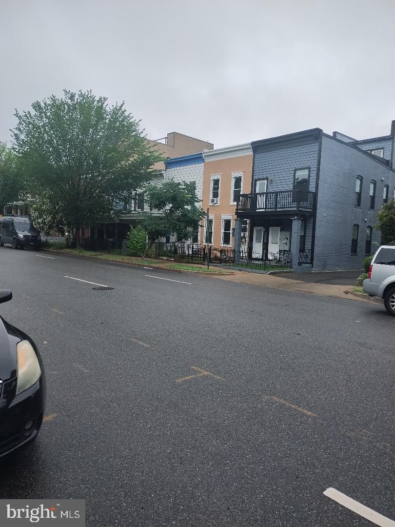 1718 INDEPENDENCE AVE SE, WASHINGTON, District Of Columbia 20003, 3 Bedrooms Bedrooms, ,1 BathroomBathrooms,Residential,For sale,1718 INDEPENDENCE AVE SE,DCDC2224022 MLS # DCDC2224022 1718 INDEPENDENCE AVE SE, WASHINGTON, District Of Columbia 20003, 3 Bedrooms Bedrooms, ,1 BathroomBathrooms,Residential,For sale,1718 INDEPENDENCE AVE SE,DCDC2224022 MLS # DCDC2224022