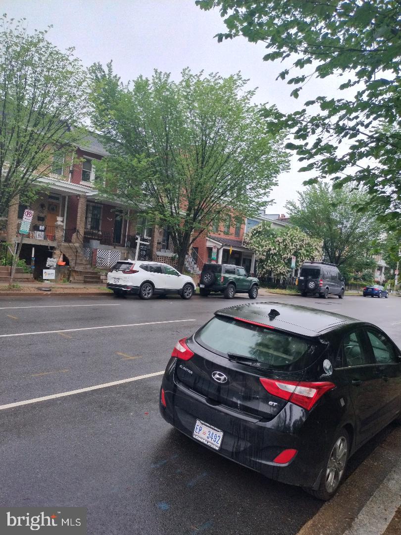 1718 INDEPENDENCE AVE SE, WASHINGTON, District Of Columbia 20003, 3 Bedrooms Bedrooms, ,1 BathroomBathrooms,Residential,For sale,1718 INDEPENDENCE AVE SE,DCDC2224022 MLS # DCDC2224022 1718 INDEPENDENCE AVE SE, WASHINGTON, District Of Columbia 20003, 3 Bedrooms Bedrooms, ,1 BathroomBathrooms,Residential,For sale,1718 INDEPENDENCE AVE SE,DCDC2224022 MLS # DCDC2224022