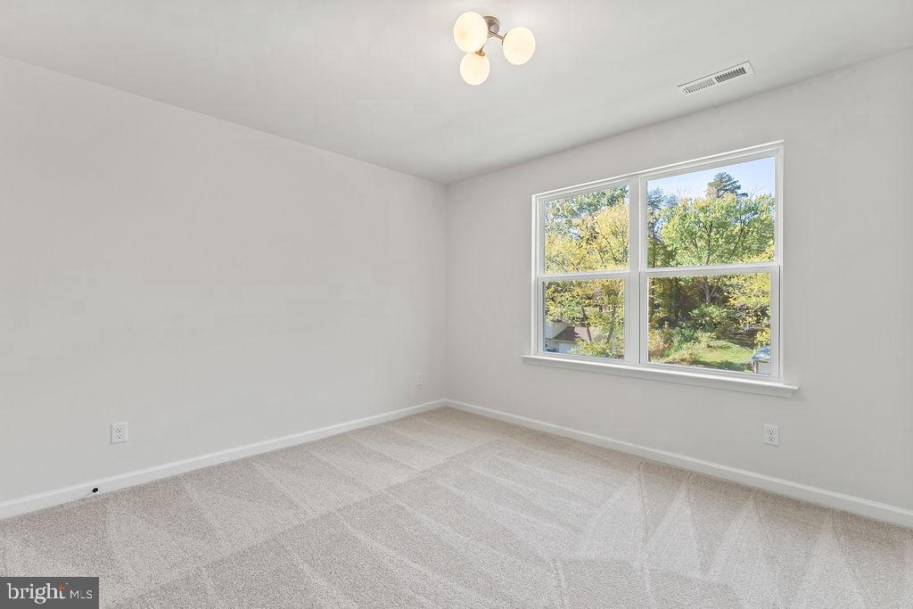 6 WILLOW BRANCH LN, FALMOUTH, Virginia 22405, 6 Bedrooms Bedrooms, ,3 BathroomsBathrooms,Residential,For sale,6 WILLOW BRANCH LN,VAST2043738 MLS # VAST2043738