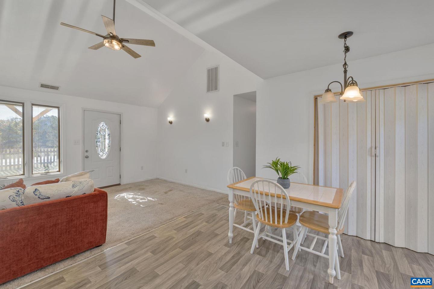 874 JAMES RIVER RD, SCOTTSVILLE, Virginia 24590, 3 Bedrooms Bedrooms, ,2 BathroomsBathrooms,Residential,For sale,874 JAMES RIVER RD,670465 MLS # 670465 874 JAMES RIVER RD, SCOTTSVILLE, Virginia 24590, 3 Bedrooms Bedrooms, ,2 BathroomsBathrooms,Residential,For sale,874 JAMES RIVER RD,670465 MLS # 670465