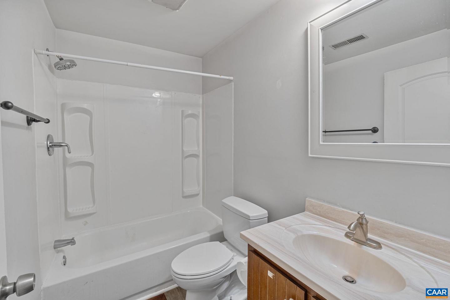 874 JAMES RIVER RD, SCOTTSVILLE, Virginia 24590, 3 Bedrooms Bedrooms, ,2 BathroomsBathrooms,Residential,For sale,874 JAMES RIVER RD,670465 MLS # 670465 874 JAMES RIVER RD, SCOTTSVILLE, Virginia 24590, 3 Bedrooms Bedrooms, ,2 BathroomsBathrooms,Residential,For sale,874 JAMES RIVER RD,670465 MLS # 670465