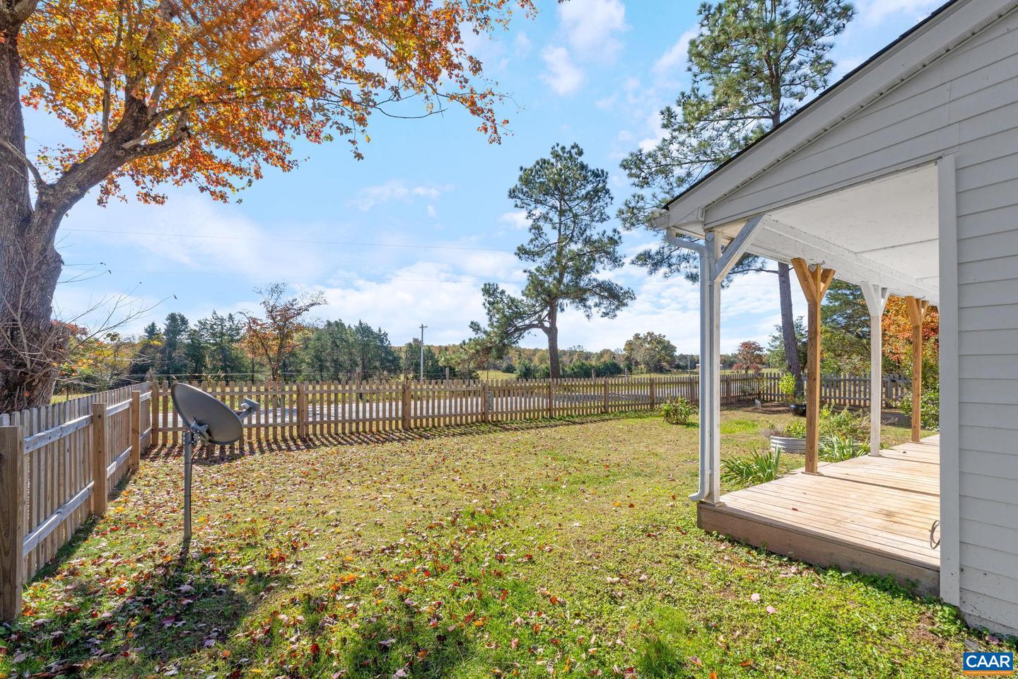 874 JAMES RIVER RD, SCOTTSVILLE, Virginia 24590, 3 Bedrooms Bedrooms, ,2 BathroomsBathrooms,Residential,For sale,874 JAMES RIVER RD,670465 MLS # 670465 874 JAMES RIVER RD, SCOTTSVILLE, Virginia 24590, 3 Bedrooms Bedrooms, ,2 BathroomsBathrooms,Residential,For sale,874 JAMES RIVER RD,670465 MLS # 670465