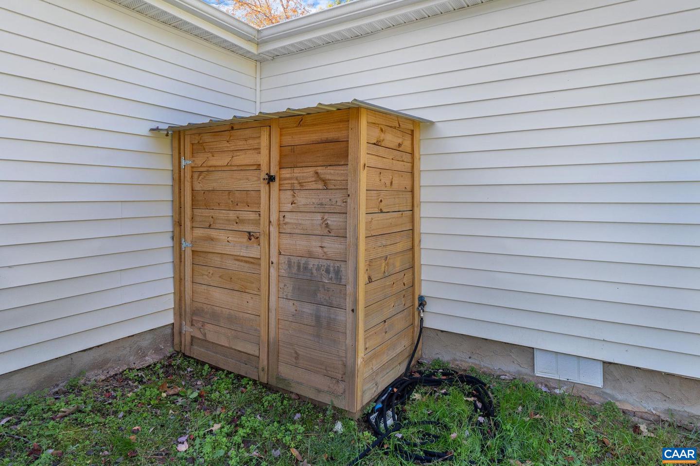 874 JAMES RIVER RD, SCOTTSVILLE, Virginia 24590, 3 Bedrooms Bedrooms, ,2 BathroomsBathrooms,Residential,For sale,874 JAMES RIVER RD,670465 MLS # 670465 874 JAMES RIVER RD, SCOTTSVILLE, Virginia 24590, 3 Bedrooms Bedrooms, ,2 BathroomsBathrooms,Residential,For sale,874 JAMES RIVER RD,670465 MLS # 670465