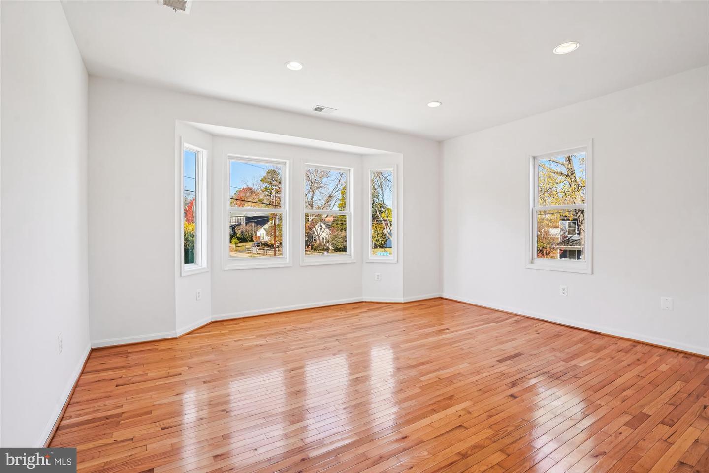 3201 NOTTAGE LN, FALLS CHURCH, Virginia 22042, 6 Bedrooms Bedrooms, ,4 BathroomsBathrooms,Residential,For sale,3201 NOTTAGE LN,VAFX2277438 MLS # VAFX2277438