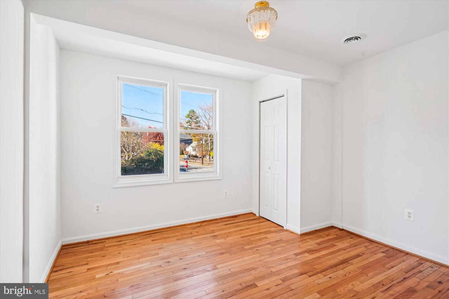 3201 NOTTAGE LN, FALLS CHURCH, Virginia 22042, 6 Bedrooms Bedrooms, ,4 BathroomsBathrooms,Residential,For sale,3201 NOTTAGE LN,VAFX2277438 MLS # VAFX2277438