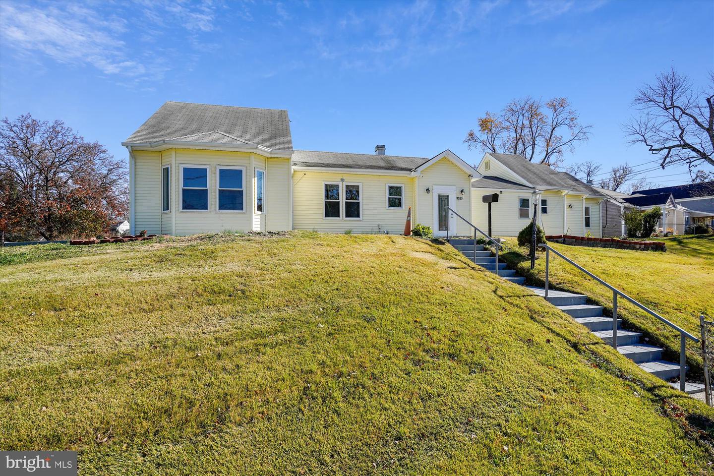 3201 NOTTAGE LN, FALLS CHURCH, Virginia 22042, 6 Bedrooms Bedrooms, ,4 BathroomsBathrooms,Residential,For sale,3201 NOTTAGE LN,VAFX2277438 MLS # VAFX2277438