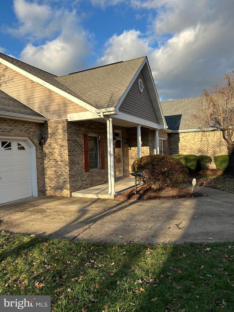 122 BAYBERRY CT, STEPHENS CITY, Virginia 22655, 2 Bedrooms Bedrooms, 6 Rooms Rooms,2 BathroomsBathrooms,Residential,For sale,122 BAYBERRY CT,VAFV2038178 MLS # VAFV2038178 122 BAYBERRY CT, STEPHENS CITY, Virginia 22655, 2 Bedrooms Bedrooms, 6 Rooms Rooms,2 BathroomsBathrooms,Residential,For sale,122 BAYBERRY CT,VAFV2038178 MLS # VAFV2038178