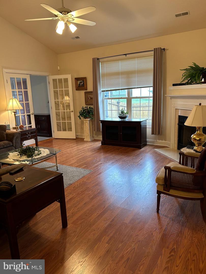 122 BAYBERRY CT, STEPHENS CITY, Virginia 22655, 2 Bedrooms Bedrooms, 6 Rooms Rooms,2 BathroomsBathrooms,Residential,For sale,122 BAYBERRY CT,VAFV2038178 MLS # VAFV2038178 122 BAYBERRY CT, STEPHENS CITY, Virginia 22655, 2 Bedrooms Bedrooms, 6 Rooms Rooms,2 BathroomsBathrooms,Residential,For sale,122 BAYBERRY CT,VAFV2038178 MLS # VAFV2038178