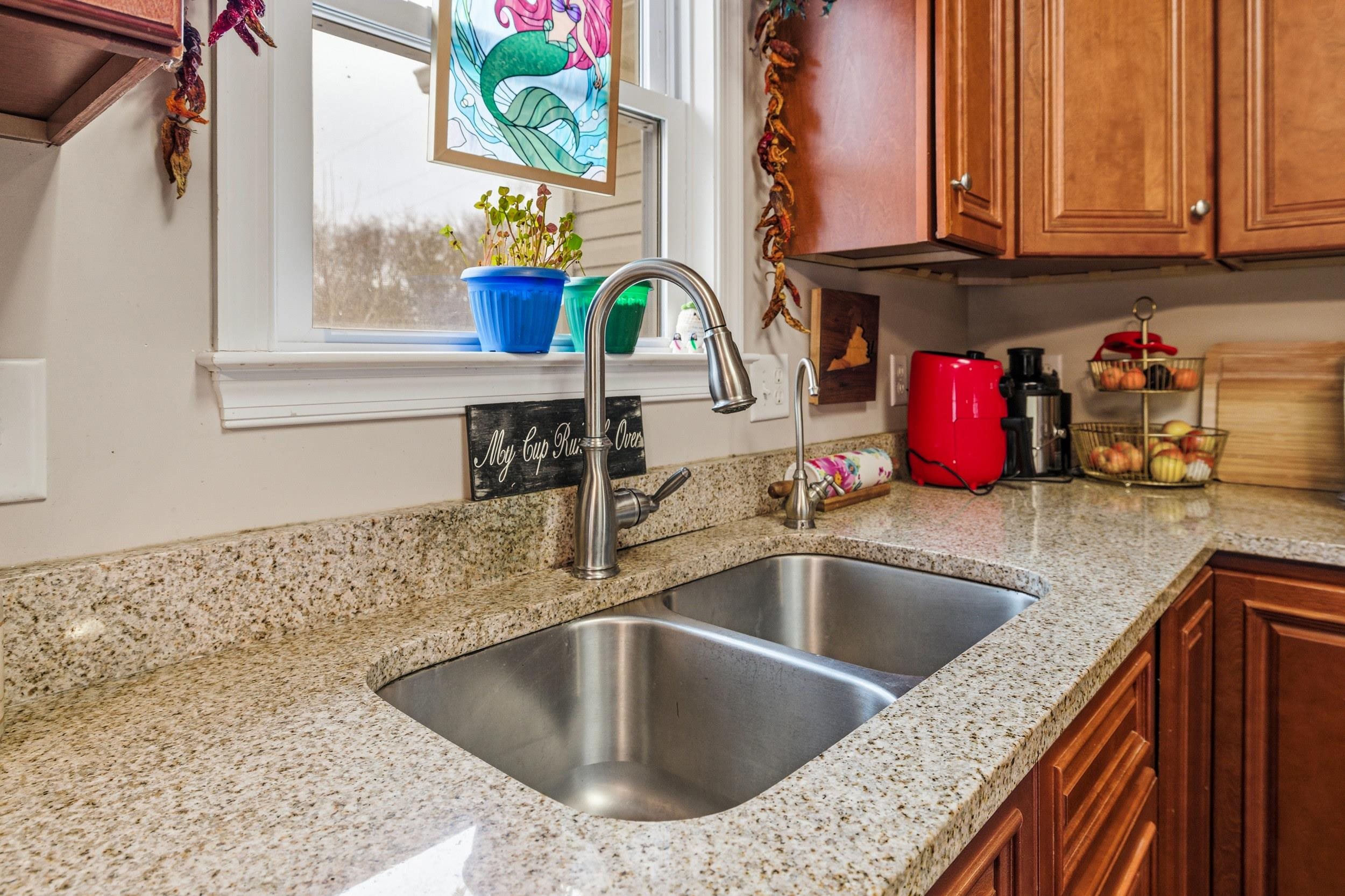 1430 MANDOLIN AVE, GROTTOES, Virginia 24441, 4 Bedrooms Bedrooms, ,3 BathroomsBathrooms,Residential,1430 Mandolin Ave, Grottoes, VA 24441,1430 MANDOLIN AVE,673508 MLS # 673508