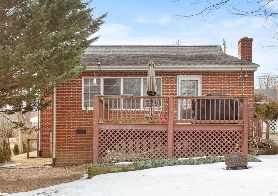 430 SUNRISE AVE, HARRISONBURG, Virginia 22801, 3 Bedrooms Bedrooms, ,2 BathroomsBathrooms,Residential,430 SUNRISE AVE,673517 MLS # 673517