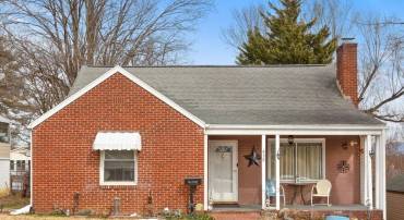 430 SUNRISE AVE, HARRISONBURG, Virginia 22801, 3 Bedrooms Bedrooms, ,2 BathroomsBathrooms,Residential,430 SUNRISE AVE,673517 MLS # 673517