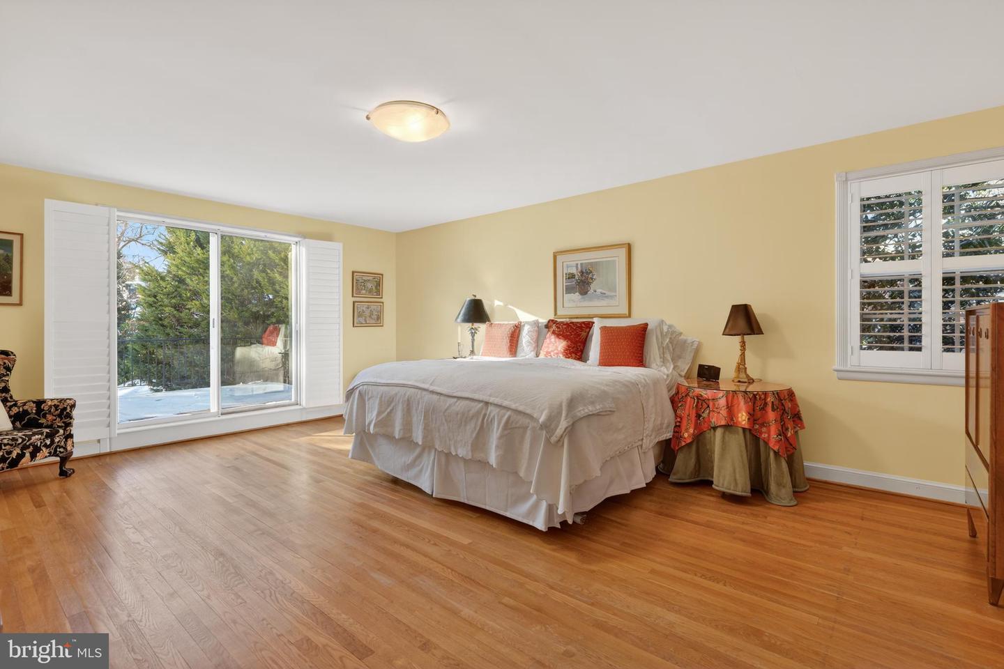 2238 47TH ST NW, WASHINGTON, District Of Columbia 20007, 5 Bedrooms Bedrooms, ,5 BathroomsBathrooms,Residential,For sale,2238 47TH ST NW,DCDC2239574 MLS # DCDC2239574