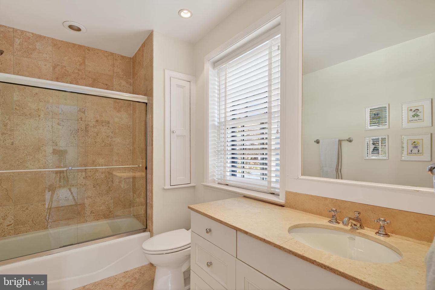 2238 47TH ST NW, WASHINGTON, District Of Columbia 20007, 5 Bedrooms Bedrooms, ,5 BathroomsBathrooms,Residential,For sale,2238 47TH ST NW,DCDC2239574 MLS # DCDC2239574