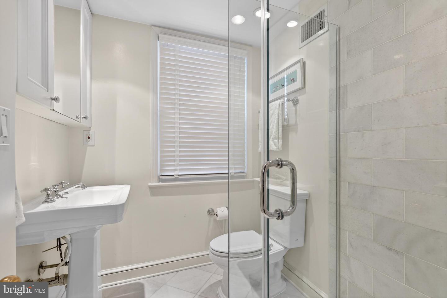 2238 47TH ST NW, WASHINGTON, District Of Columbia 20007, 5 Bedrooms Bedrooms, ,5 BathroomsBathrooms,Residential,For sale,2238 47TH ST NW,DCDC2239574 MLS # DCDC2239574