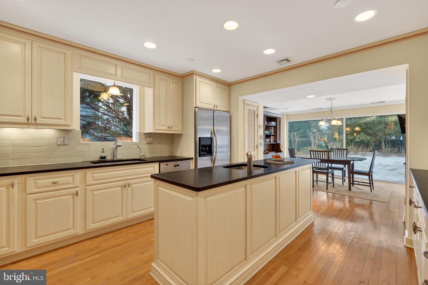 2238 47TH ST NW, WASHINGTON, District Of Columbia 20007, 5 Bedrooms Bedrooms, ,5 BathroomsBathrooms,Residential,For sale,2238 47TH ST NW,DCDC2239574 MLS # DCDC2239574