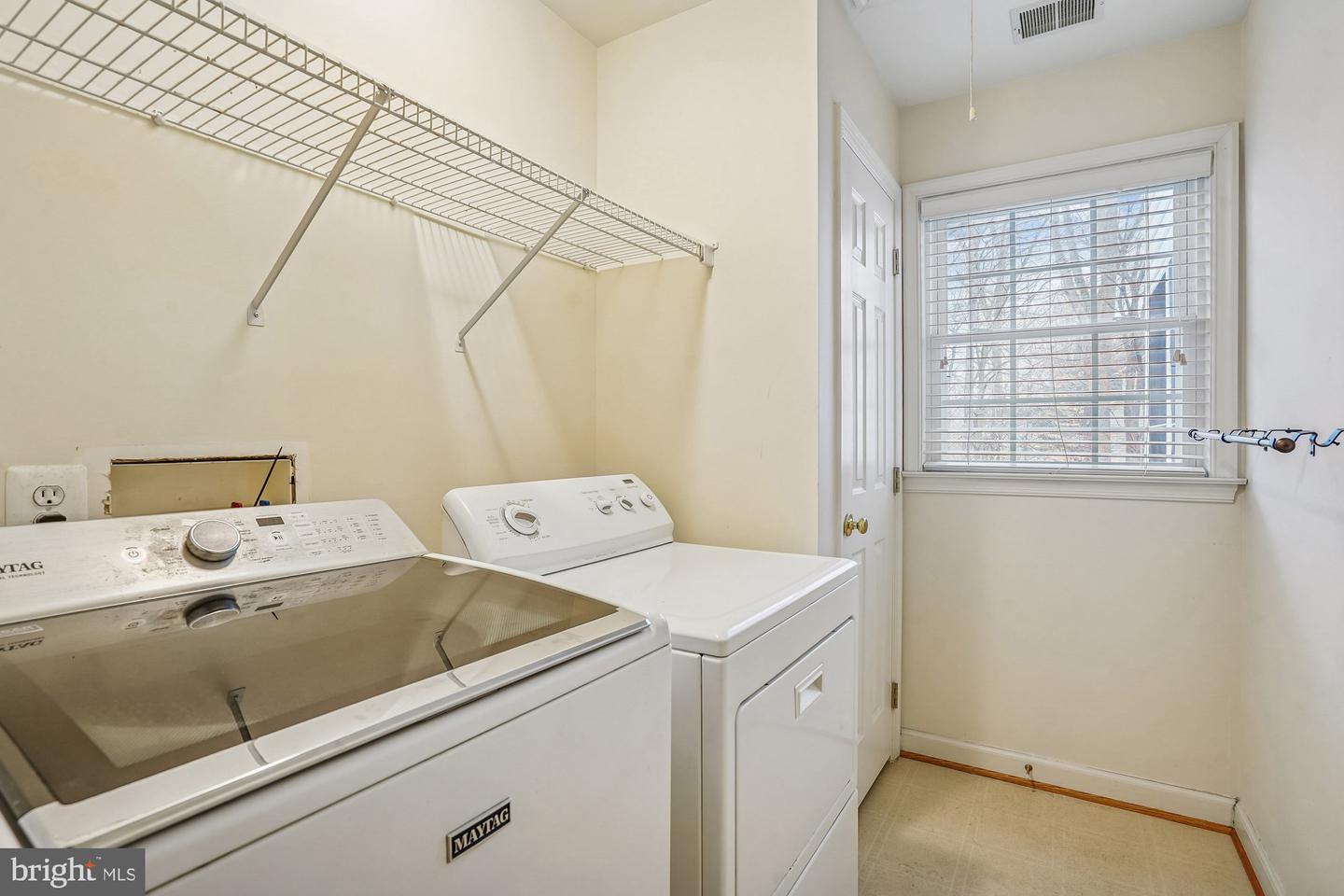 20338 CLIFTONS POINT ST, POTOMAC FALLS, Virginia 20165, 4 Bedrooms Bedrooms, 9 Rooms Rooms,4 BathroomsBathrooms,Residential,For sale,20338 CLIFTONS POINT ST,VALO2114276 MLS # VALO2114276