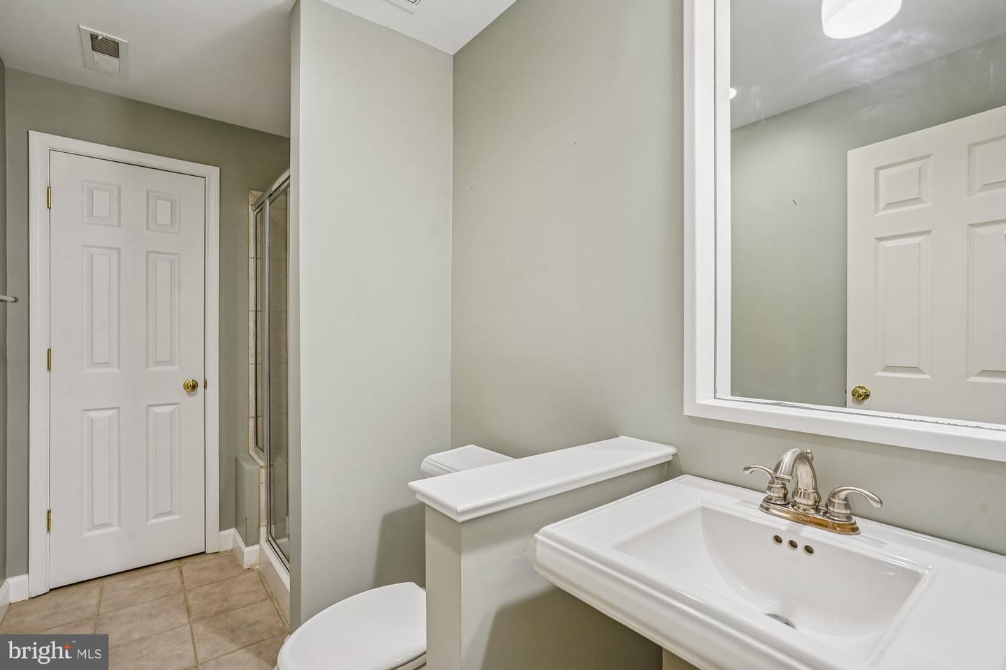 20338 CLIFTONS POINT ST, POTOMAC FALLS, Virginia 20165, 4 Bedrooms Bedrooms, 9 Rooms Rooms,4 BathroomsBathrooms,Residential,For sale,20338 CLIFTONS POINT ST,VALO2114276 MLS # VALO2114276