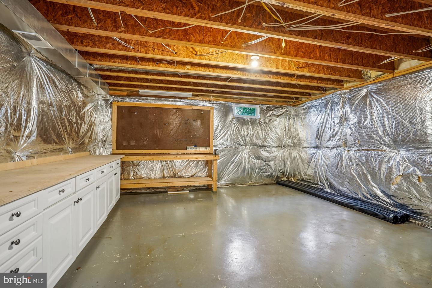 20338 CLIFTONS POINT ST, POTOMAC FALLS, Virginia 20165, 4 Bedrooms Bedrooms, 9 Rooms Rooms,4 BathroomsBathrooms,Residential,For sale,20338 CLIFTONS POINT ST,VALO2114276 MLS # VALO2114276