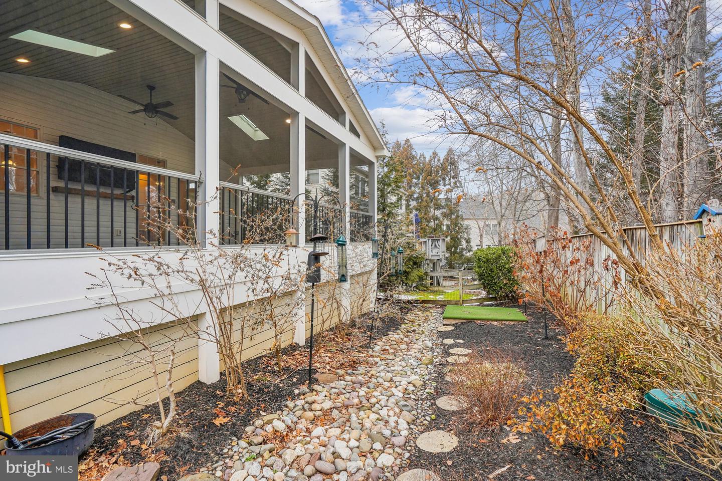 20338 CLIFTONS POINT ST, POTOMAC FALLS, Virginia 20165, 4 Bedrooms Bedrooms, 9 Rooms Rooms,4 BathroomsBathrooms,Residential,For sale,20338 CLIFTONS POINT ST,VALO2114276 MLS # VALO2114276