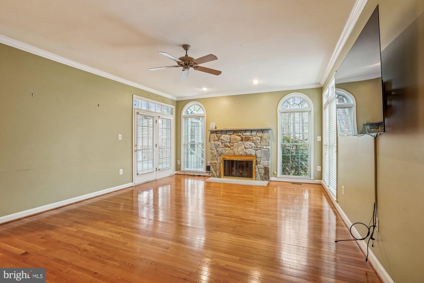 20338 CLIFTONS POINT ST, POTOMAC FALLS, Virginia 20165, 4 Bedrooms Bedrooms, 9 Rooms Rooms,4 BathroomsBathrooms,Residential,For sale,20338 CLIFTONS POINT ST,VALO2114276 MLS # VALO2114276