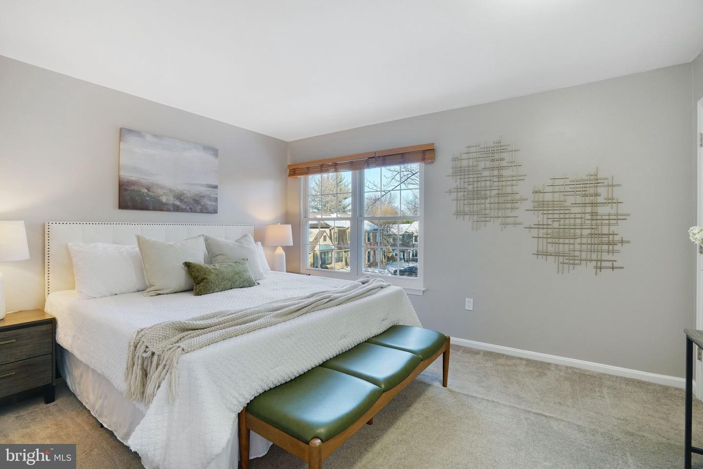 5918 ROBERTS COMMON CT, BURKE, Virginia 22015, 3 Bedrooms Bedrooms, ,3 BathroomsBathrooms,Residential,For sale,5918 ROBERTS COMMON CT,VAFX2287550 MLS # VAFX2287550