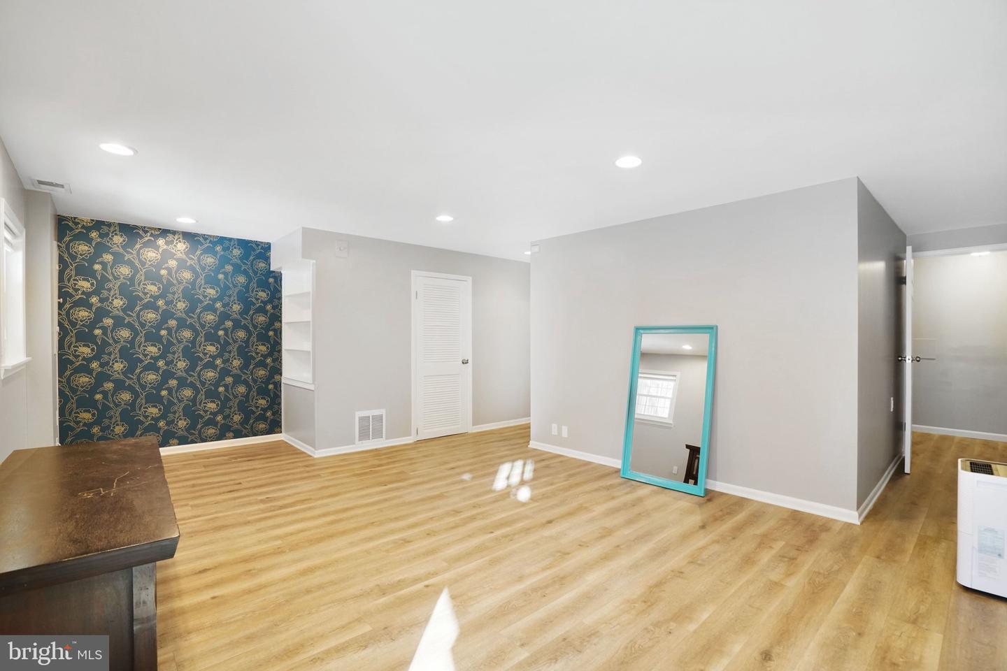 5918 ROBERTS COMMON CT, BURKE, Virginia 22015, 3 Bedrooms Bedrooms, ,3 BathroomsBathrooms,Residential,For sale,5918 ROBERTS COMMON CT,VAFX2287550 MLS # VAFX2287550