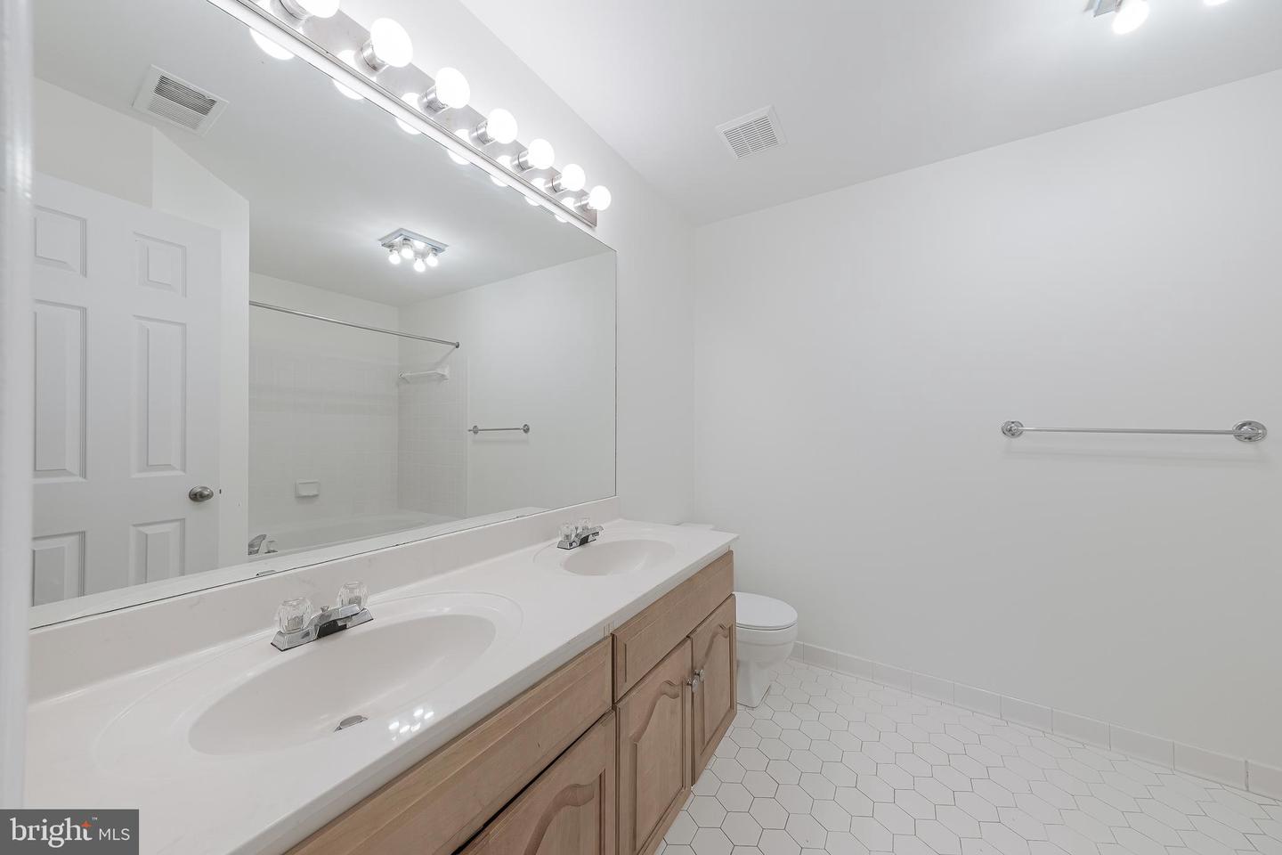 1427 CHURCH HILL PL, RESTON, Virginia 20194, 2 Bedrooms Bedrooms, ,2 BathroomsBathrooms,Residential,For sale,1427 CHURCH HILL PL,VAFX2288276 MLS # VAFX2288276 1427 CHURCH HILL PL, RESTON, Virginia 20194, 2 Bedrooms Bedrooms, ,2 BathroomsBathrooms,Residential,For sale,1427 CHURCH HILL PL,VAFX2288276 MLS # VAFX2288276