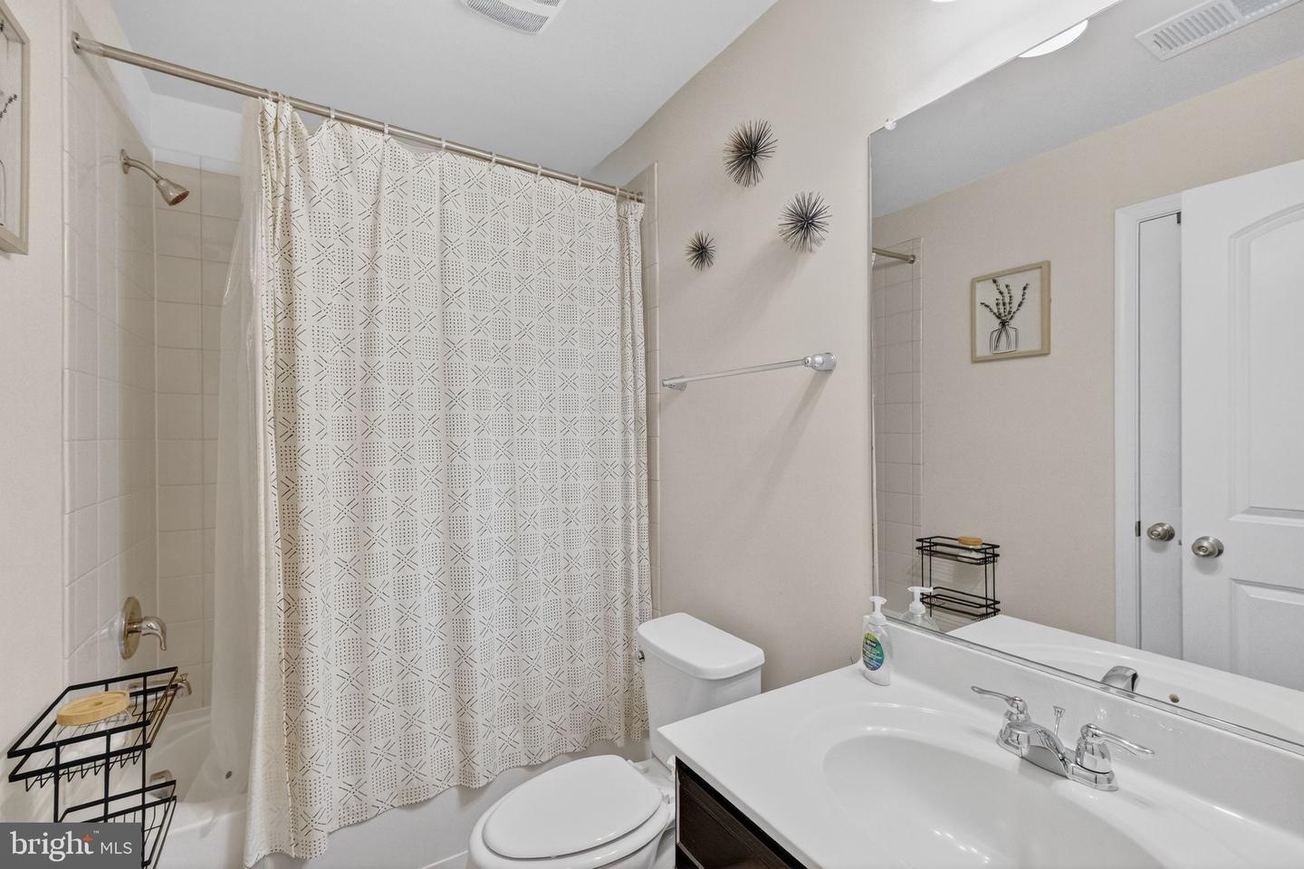 9020 ENDICOTT PL, LORTON, Virginia 22079, 4 Bedrooms Bedrooms, ,3 BathroomsBathrooms,Residential,For sale,9020 ENDICOTT PL,VAFX2288280 MLS # VAFX2288280 9020 ENDICOTT PL, LORTON, Virginia 22079, 4 Bedrooms Bedrooms, ,3 BathroomsBathrooms,Residential,For sale,9020 ENDICOTT PL,VAFX2288280 MLS # VAFX2288280