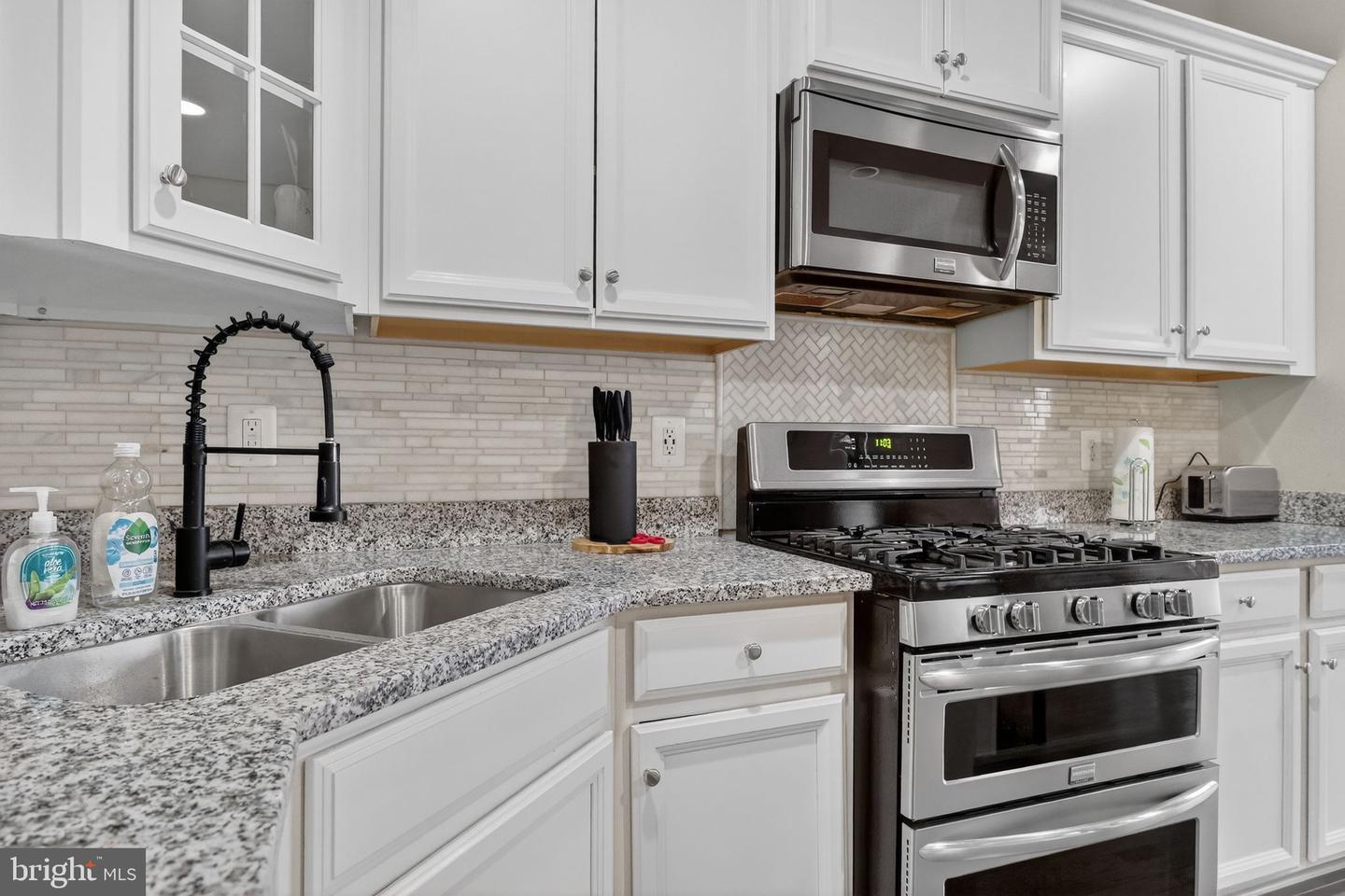 9020 ENDICOTT PL, LORTON, Virginia 22079, 4 Bedrooms Bedrooms, ,3 BathroomsBathrooms,Residential,For sale,9020 ENDICOTT PL,VAFX2288280 MLS # VAFX2288280 9020 ENDICOTT PL, LORTON, Virginia 22079, 4 Bedrooms Bedrooms, ,3 BathroomsBathrooms,Residential,For sale,9020 ENDICOTT PL,VAFX2288280 MLS # VAFX2288280