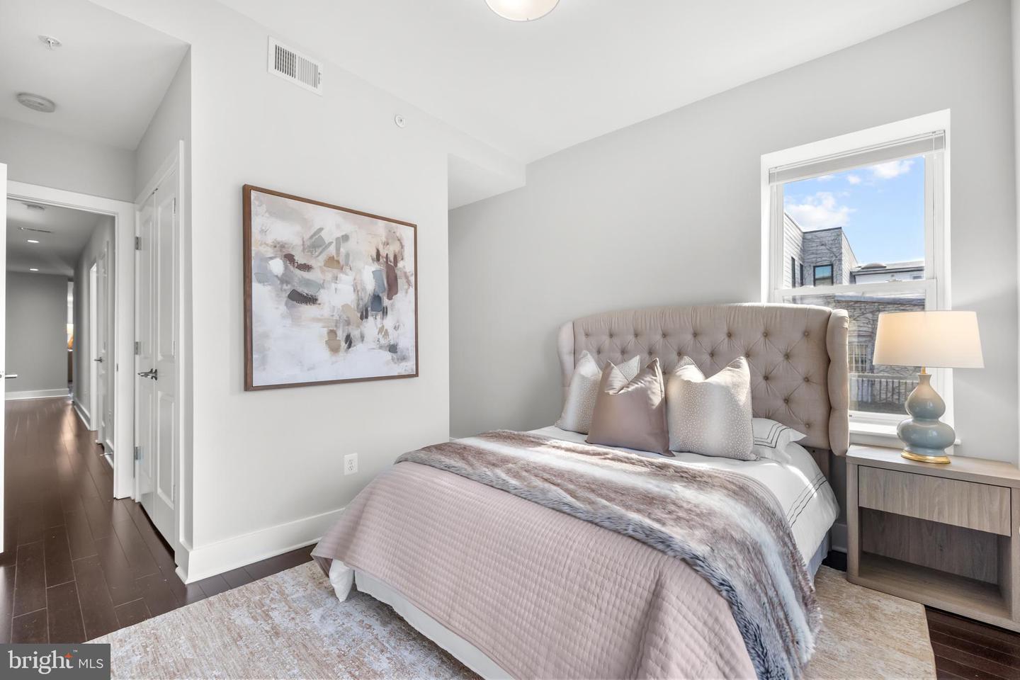 1812 N CAPITOL ST NW #201, WASHINGTON, District Of Columbia 20002, 2 Bedrooms Bedrooms, 4 Rooms Rooms,2 BathroomsBathrooms,Residential,For sale,1812 N CAPITOL ST NW #201,DCDC2245560 MLS # DCDC2245560