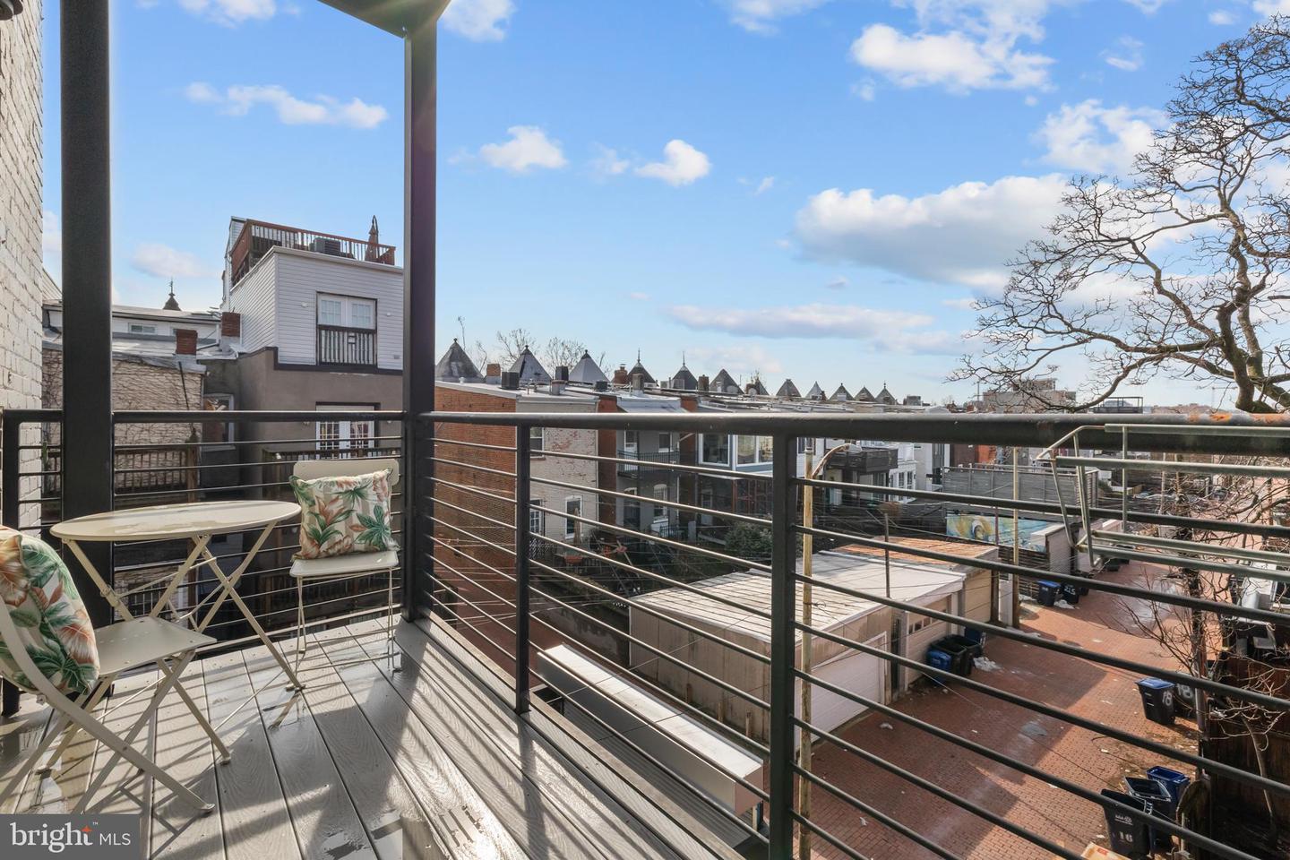 1812 N CAPITOL ST NW #201, WASHINGTON, District Of Columbia 20002, 2 Bedrooms Bedrooms, 4 Rooms Rooms,2 BathroomsBathrooms,Residential,For sale,1812 N CAPITOL ST NW #201,DCDC2245560 MLS # DCDC2245560