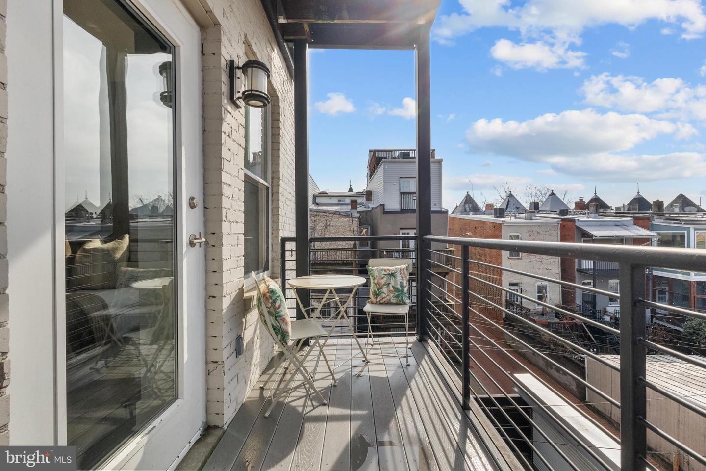 1812 N CAPITOL ST NW #201, WASHINGTON, District Of Columbia 20002, 2 Bedrooms Bedrooms, 4 Rooms Rooms,2 BathroomsBathrooms,Residential,For sale,1812 N CAPITOL ST NW #201,DCDC2245560 MLS # DCDC2245560