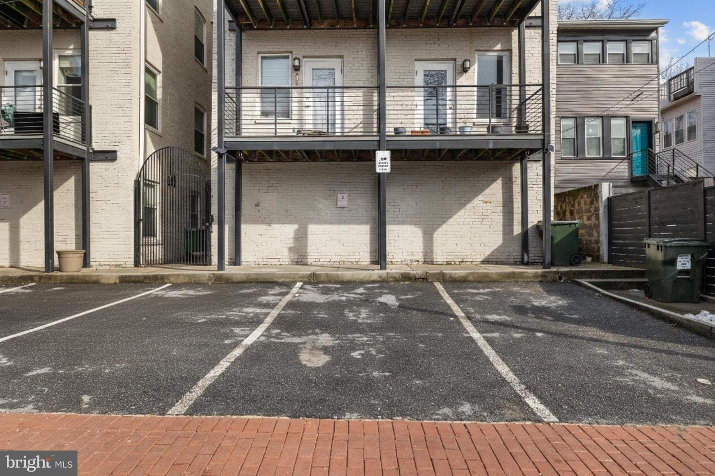 1812 N CAPITOL ST NW #201, WASHINGTON, District Of Columbia 20002, 2 Bedrooms Bedrooms, 4 Rooms Rooms,2 BathroomsBathrooms,Residential,For sale,1812 N CAPITOL ST NW #201,DCDC2245560 MLS # DCDC2245560