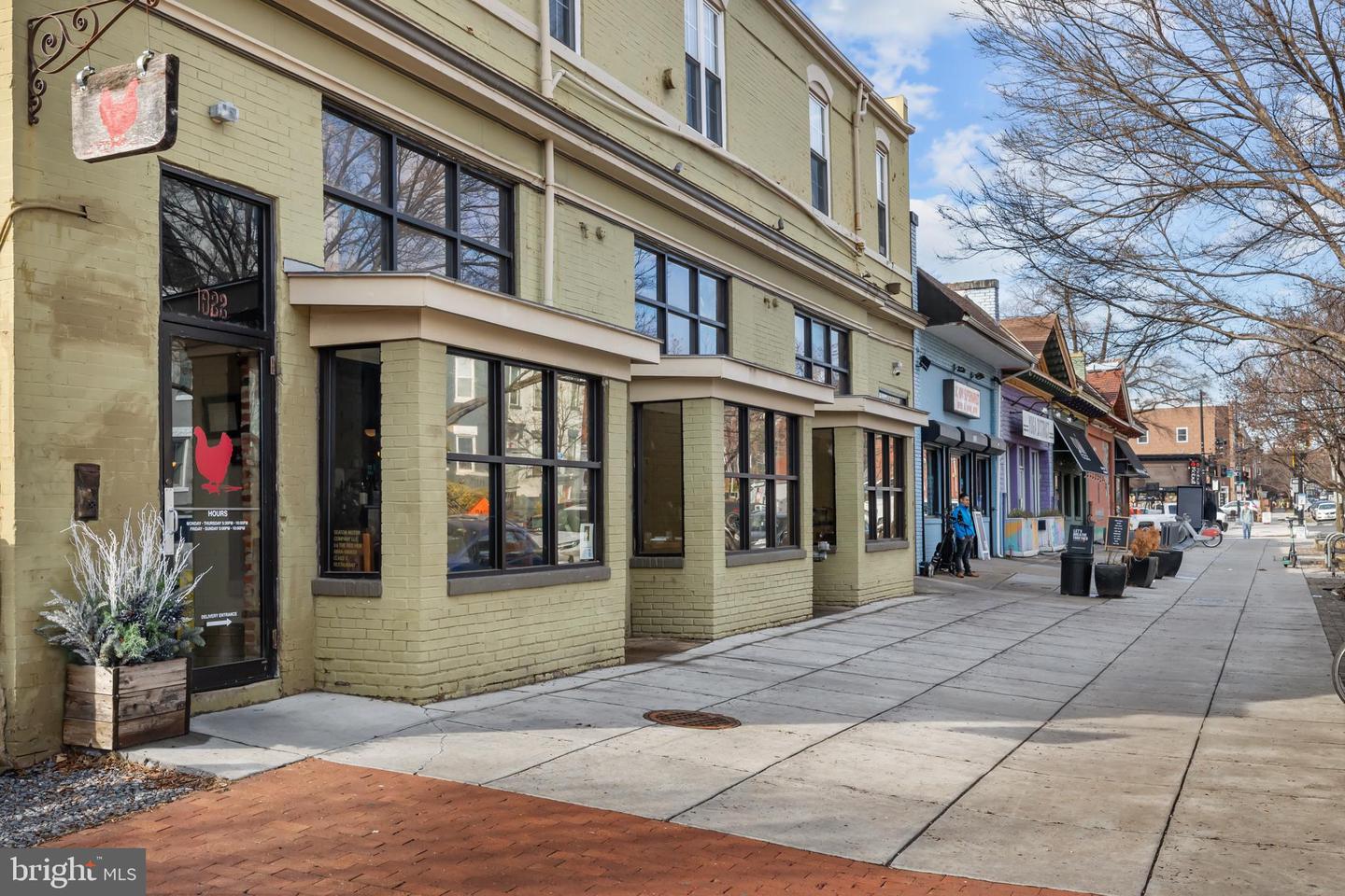 1812 N CAPITOL ST NW #201, WASHINGTON, District Of Columbia 20002, 2 Bedrooms Bedrooms, 4 Rooms Rooms,2 BathroomsBathrooms,Residential,For sale,1812 N CAPITOL ST NW #201,DCDC2245560 MLS # DCDC2245560