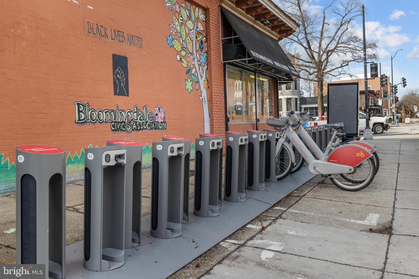 1812 N CAPITOL ST NW #201, WASHINGTON, District Of Columbia 20002, 2 Bedrooms Bedrooms, 4 Rooms Rooms,2 BathroomsBathrooms,Residential,For sale,1812 N CAPITOL ST NW #201,DCDC2245560 MLS # DCDC2245560