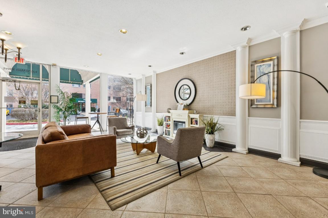 10570 MAIN ST #202, FAIRFAX, Virginia 22030, 2 Bedrooms Bedrooms, 6 Rooms Rooms,1 BathroomBathrooms,Residential,For sale,10570 MAIN ST #202,VAFC2007772 MLS # VAFC2007772