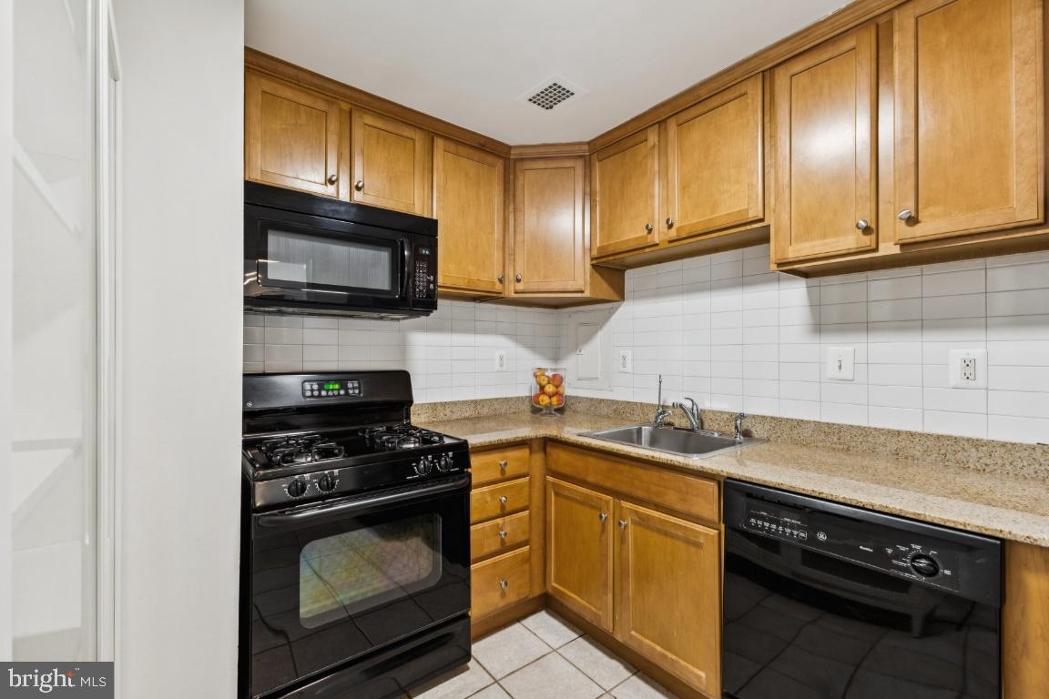 10570 MAIN ST #202, FAIRFAX, Virginia 22030, 2 Bedrooms Bedrooms, 6 Rooms Rooms,1 BathroomBathrooms,Residential,For sale,10570 MAIN ST #202,VAFC2007772 MLS # VAFC2007772