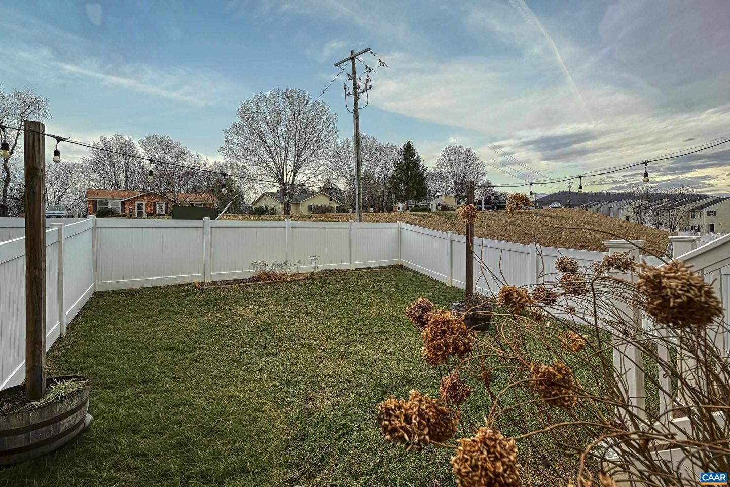 2064 ELM TREE CT, CHARLOTTESVILLE, Virginia 22911, 3 Bedrooms Bedrooms, ,2 BathroomsBathrooms,Residential,For sale,2064 ELM TREE CT,673401 MLS # 673401