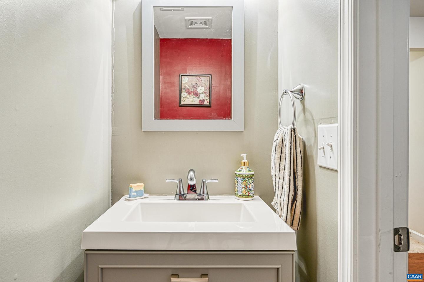 2064 ELM TREE CT, CHARLOTTESVILLE, Virginia 22911, 3 Bedrooms Bedrooms, ,2 BathroomsBathrooms,Residential,For sale,2064 ELM TREE CT,673401 MLS # 673401