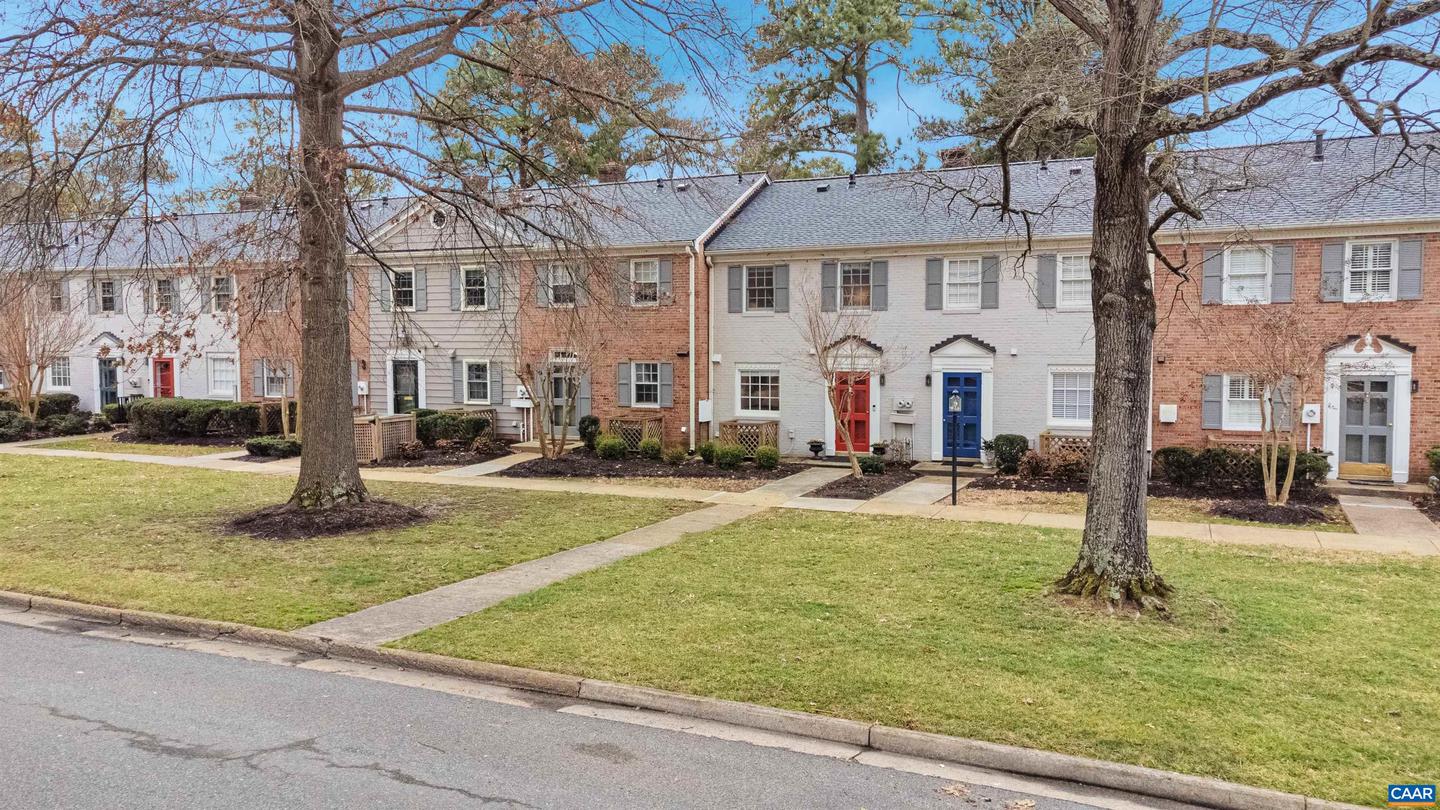 9111 DERBYSHIRE RD #G, HENRICO, Virginia 23229, 2 Bedrooms Bedrooms, ,1 BathroomBathrooms,Residential,For sale,9111 DERBYSHIRE RD #G,673448 MLS # 673448 9111 DERBYSHIRE RD #G, HENRICO, Virginia 23229, 2 Bedrooms Bedrooms, ,1 BathroomBathrooms,Residential,For sale,9111 DERBYSHIRE RD #G,673448 MLS # 673448