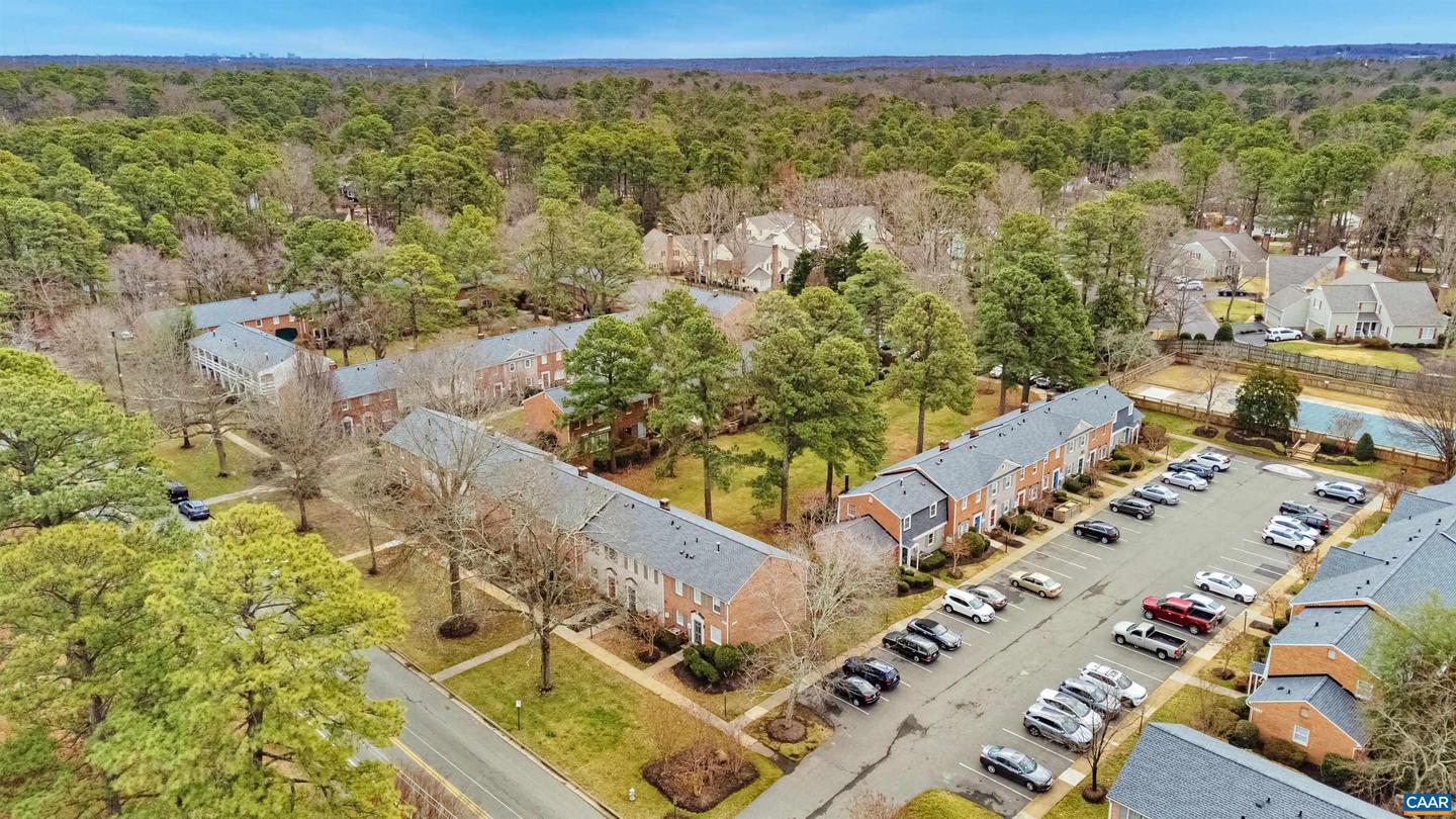9111 DERBYSHIRE RD #G, HENRICO, Virginia 23229, 2 Bedrooms Bedrooms, ,1 BathroomBathrooms,Residential,For sale,9111 DERBYSHIRE RD #G,673448 MLS # 673448 9111 DERBYSHIRE RD #G, HENRICO, Virginia 23229, 2 Bedrooms Bedrooms, ,1 BathroomBathrooms,Residential,For sale,9111 DERBYSHIRE RD #G,673448 MLS # 673448
