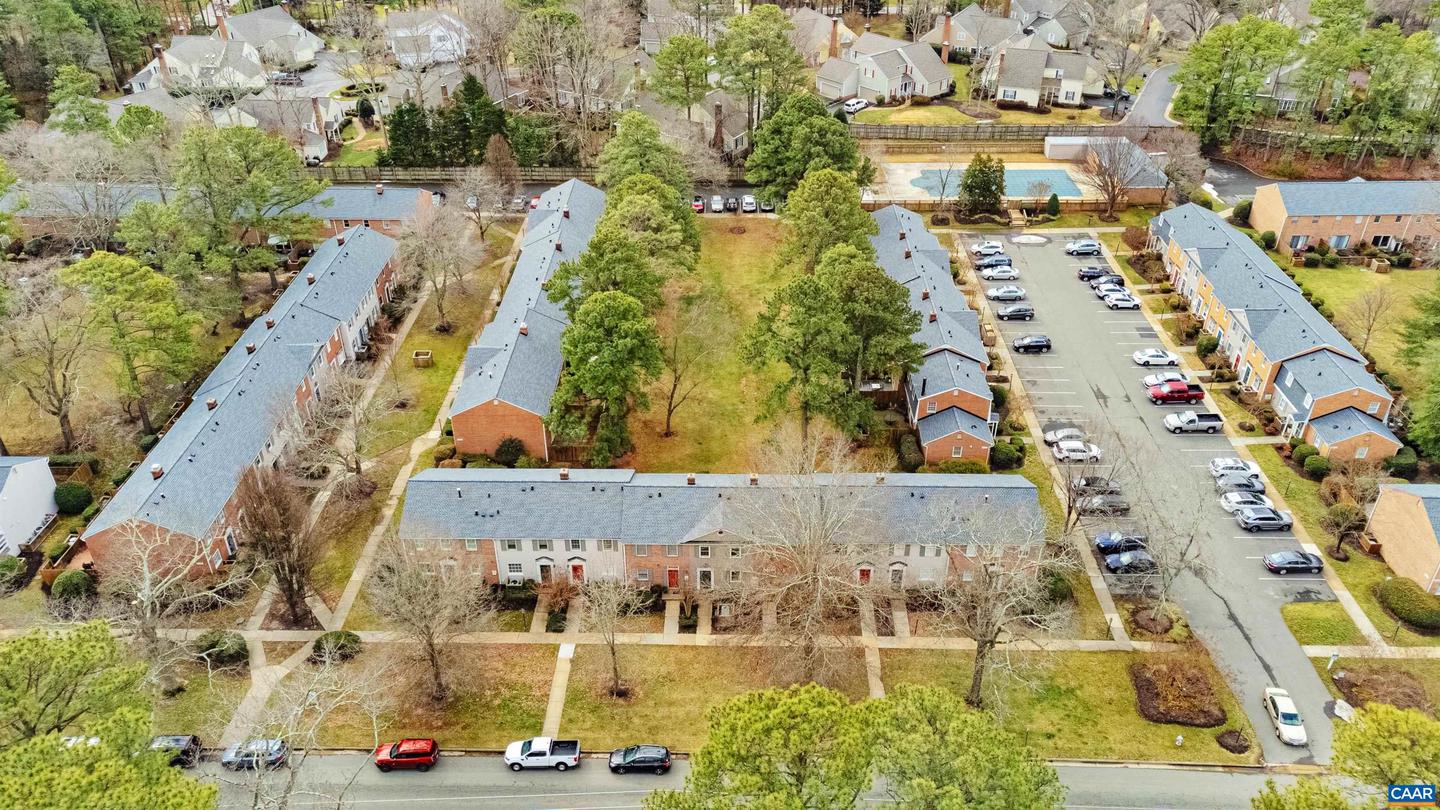 9111 DERBYSHIRE RD #G, HENRICO, Virginia 23229, 2 Bedrooms Bedrooms, ,1 BathroomBathrooms,Residential,For sale,9111 DERBYSHIRE RD #G,673448 MLS # 673448 9111 DERBYSHIRE RD #G, HENRICO, Virginia 23229, 2 Bedrooms Bedrooms, ,1 BathroomBathrooms,Residential,For sale,9111 DERBYSHIRE RD #G,673448 MLS # 673448