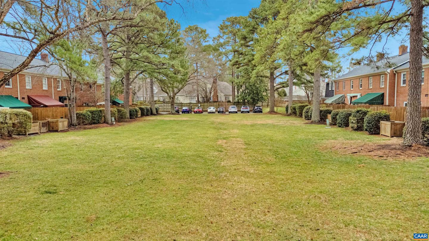 9111 DERBYSHIRE RD #G, HENRICO, Virginia 23229, 2 Bedrooms Bedrooms, ,1 BathroomBathrooms,Residential,For sale,9111 DERBYSHIRE RD #G,673448 MLS # 673448 9111 DERBYSHIRE RD #G, HENRICO, Virginia 23229, 2 Bedrooms Bedrooms, ,1 BathroomBathrooms,Residential,For sale,9111 DERBYSHIRE RD #G,673448 MLS # 673448