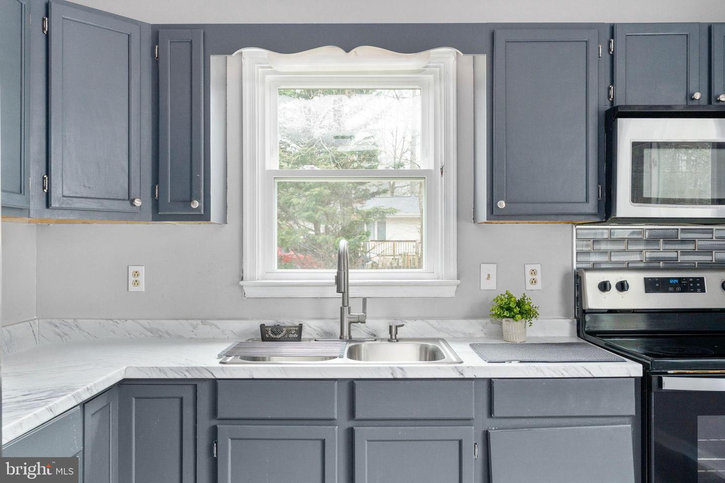 100 AMERICAN DR, RUTHER GLEN, Virginia 22546, 3 Bedrooms Bedrooms, 7 Rooms Rooms,1 BathroomBathrooms,Residential,For sale,100 AMERICAN DR,VACV2009560 MLS # VACV2009560 100 AMERICAN DR, RUTHER GLEN, Virginia 22546, 3 Bedrooms Bedrooms, 7 Rooms Rooms,1 BathroomBathrooms,Residential,For sale,100 AMERICAN DR,VACV2009560 MLS # VACV2009560