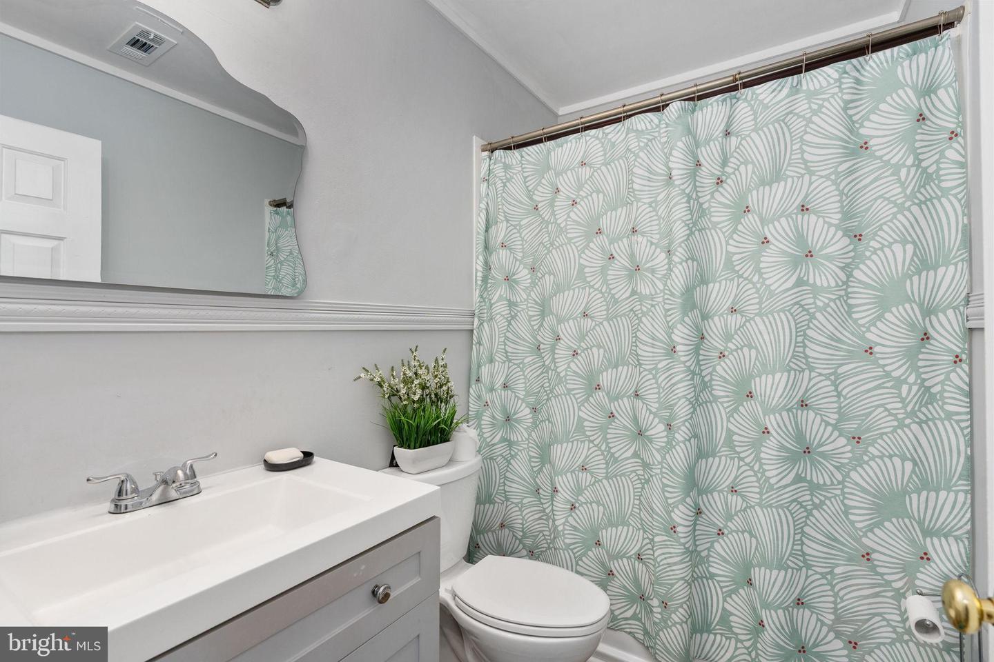 100 AMERICAN DR, RUTHER GLEN, Virginia 22546, 3 Bedrooms Bedrooms, 7 Rooms Rooms,1 BathroomBathrooms,Residential,For sale,100 AMERICAN DR,VACV2009560 MLS # VACV2009560 100 AMERICAN DR, RUTHER GLEN, Virginia 22546, 3 Bedrooms Bedrooms, 7 Rooms Rooms,1 BathroomBathrooms,Residential,For sale,100 AMERICAN DR,VACV2009560 MLS # VACV2009560